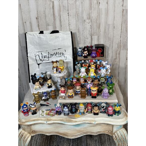 Disney Vinylmation Lot With bonus Vinylmation Bag - Collector Set - Picture 1 of 16